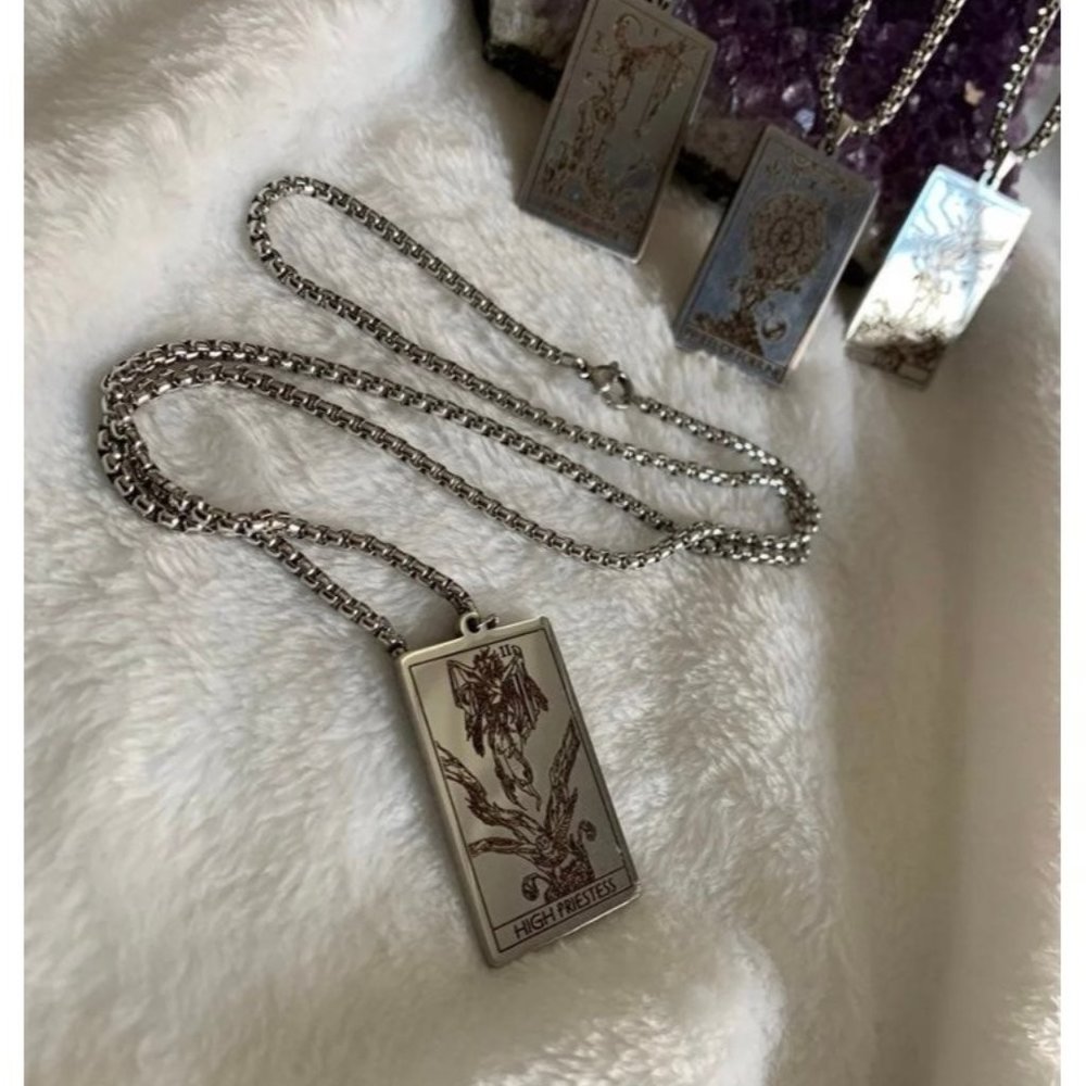 Stainless Steel Tarot Card Necklace Magician Lovers Wheel of Fortune - Picture 10 of 10